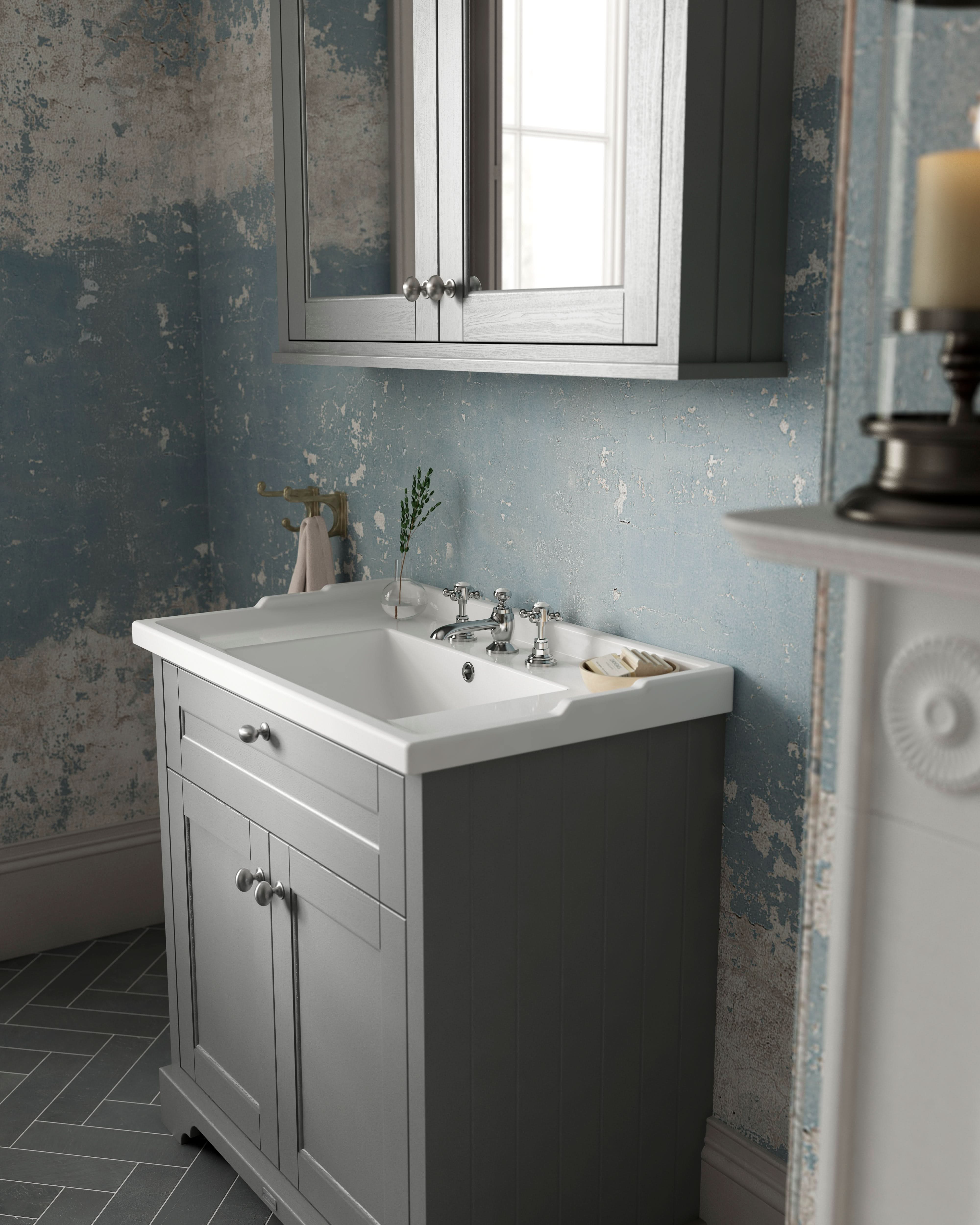 Old London Floor Standing 2 Door Vanity Unit with 3 Tap Hole Ceramic Basin, Bathroom Vanity Unit with Basin, Traditional Sink Vanity Unit in Storm Grey, 600mm