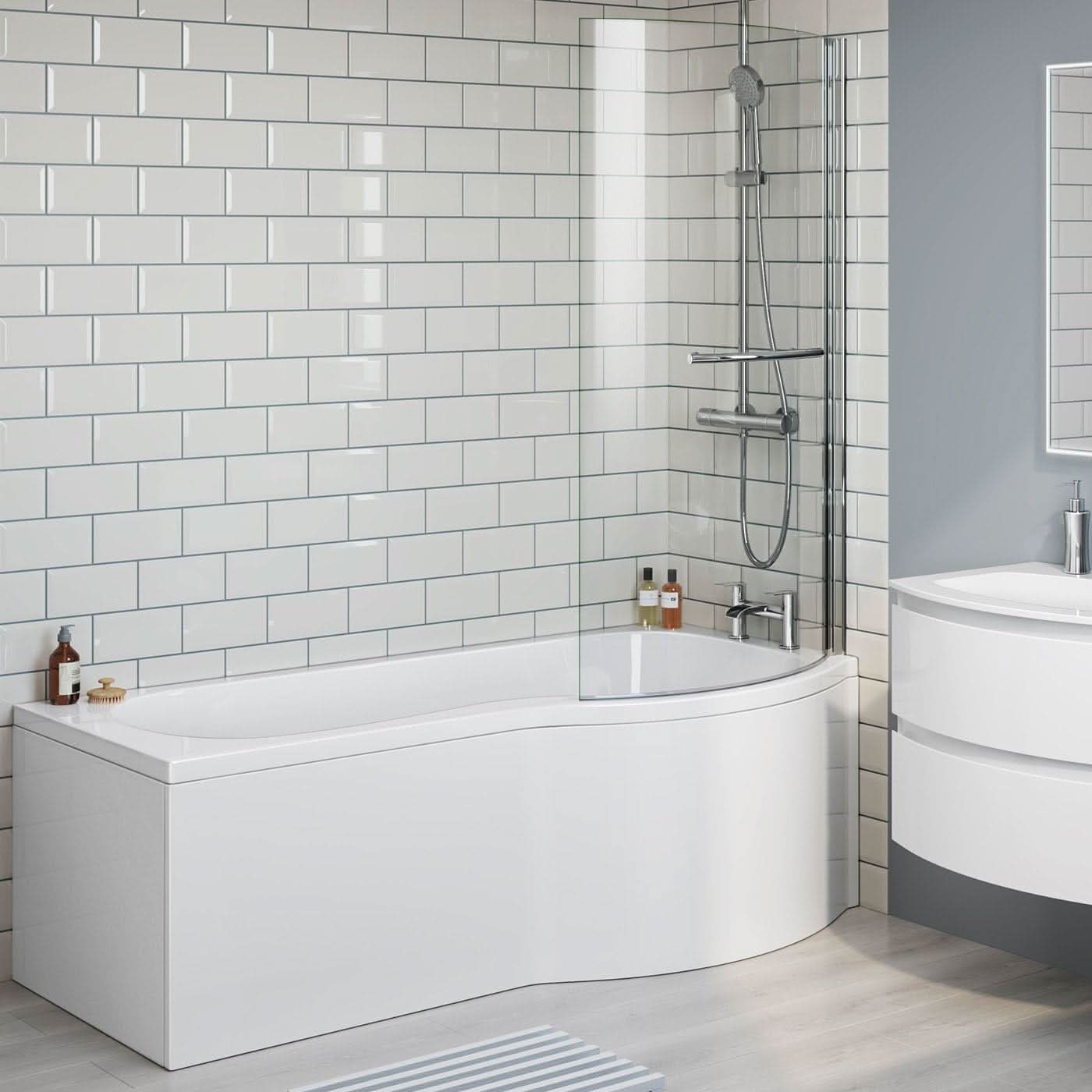 iBathUK Soffra Right Hand P-Shaped Shower Bath, Luxury Acrylic Bathtub with Glass Screen & Panel, P Shaped Bath with Screen, 1700mm