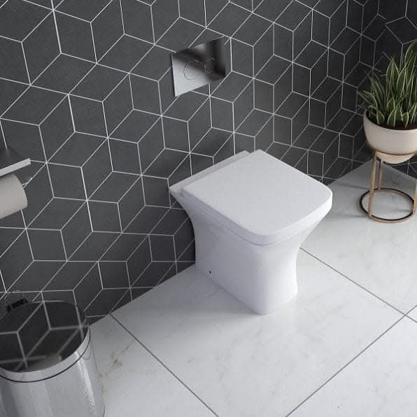 Petite Modern Flooratanding Bathroom Suite