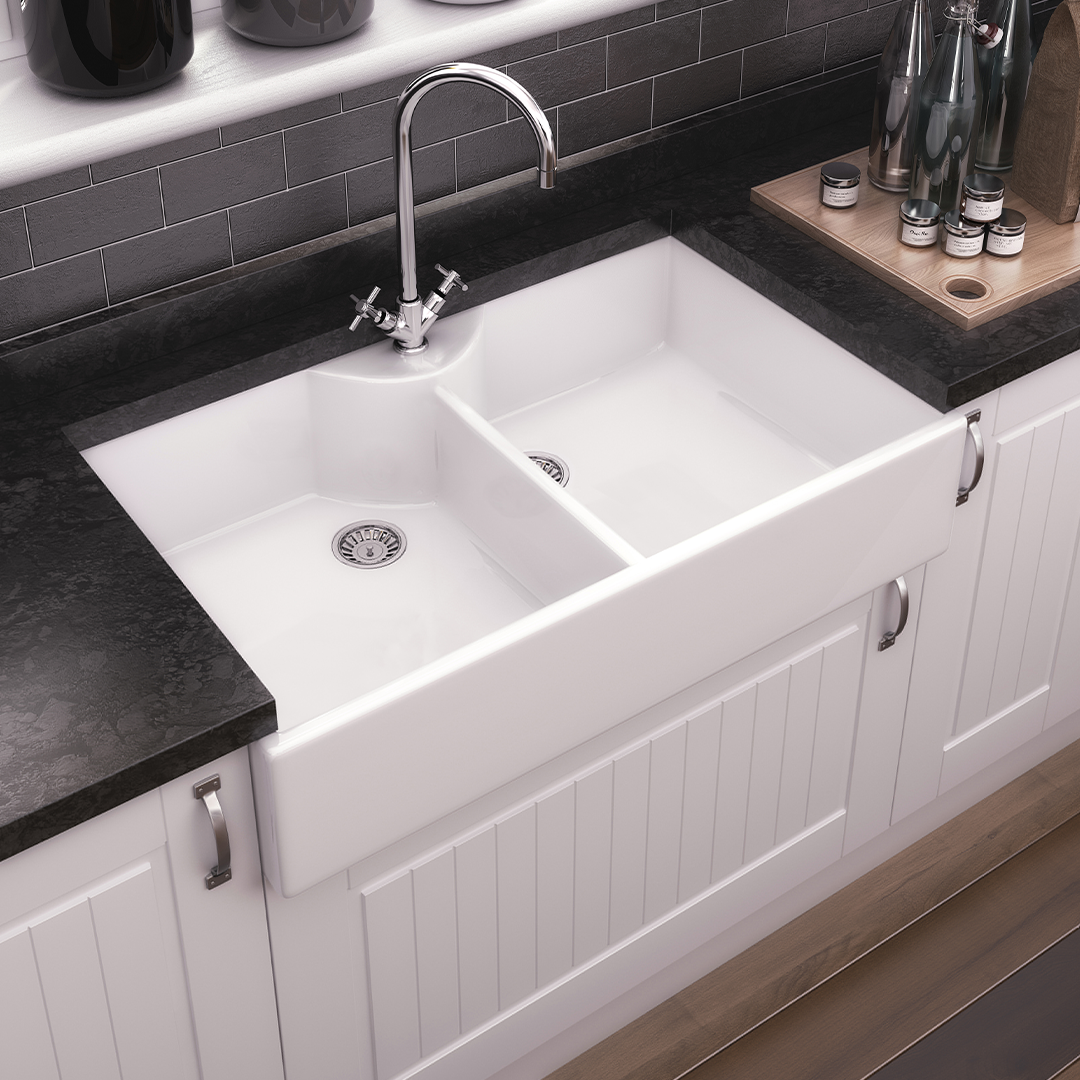Nuie Butler Sink Stepped Weir, Classic White Fireclay Kitchen Sink for Timeless Elegance, 895 x 550 x 220mm