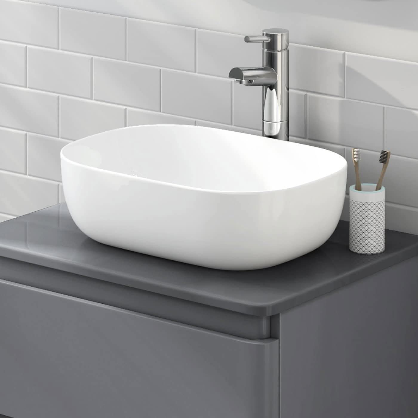 Modern Curved Ceramic Countertop Basin - 465mm x 320mm - Gloss White