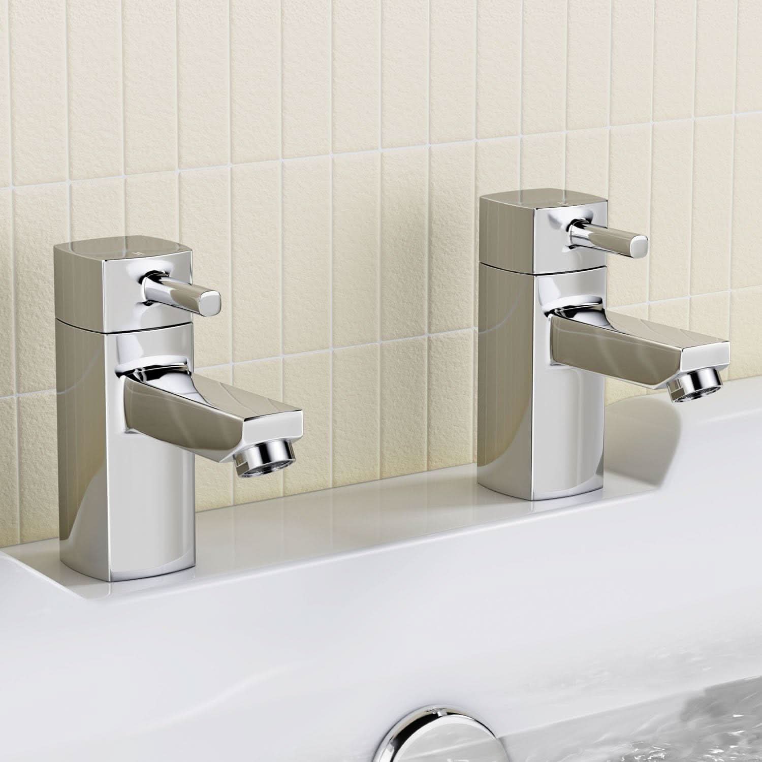 iBathUK Aqulen Pair of Hot and Cold Bath Filler Taps, Bathroom Filler Taps for Modern & Traditional Bathtubs, Chrome