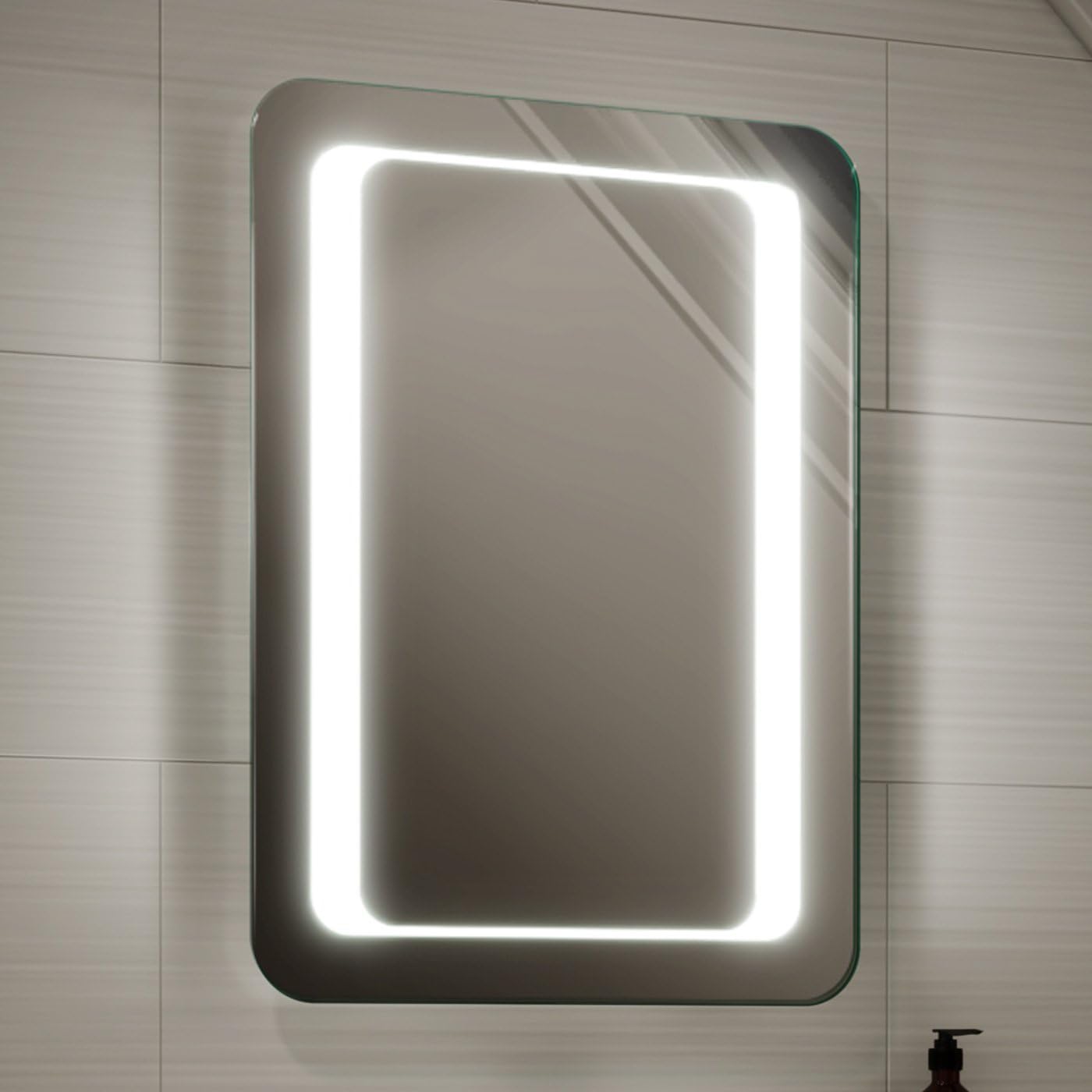 iBathUK Halo Wall Mounted LED Bathroom Mirror, Battery Powered Illuminated Mirror with Cool White 6500K Light, Light Up Mirror with Portrait or Landscape Mount in Modern Aluminium Frame, 500 x 700mm