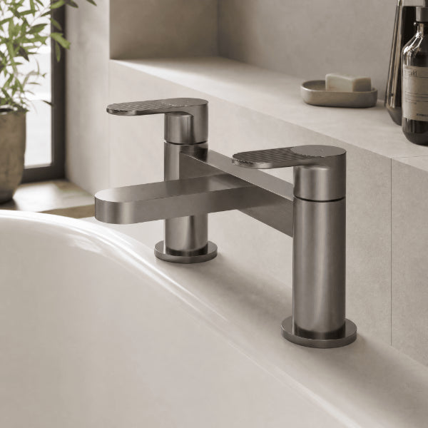 Cove Fluted Bath Filler Tap