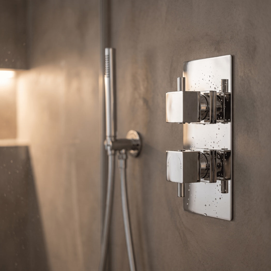 Knurl 2 Outlet Vertical Concealed Shower Valve With Diverter - Chrome