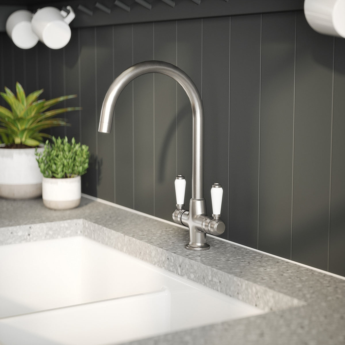 Radio Traditional Mono Dual Handle Kitchen Sink Mixer Tap