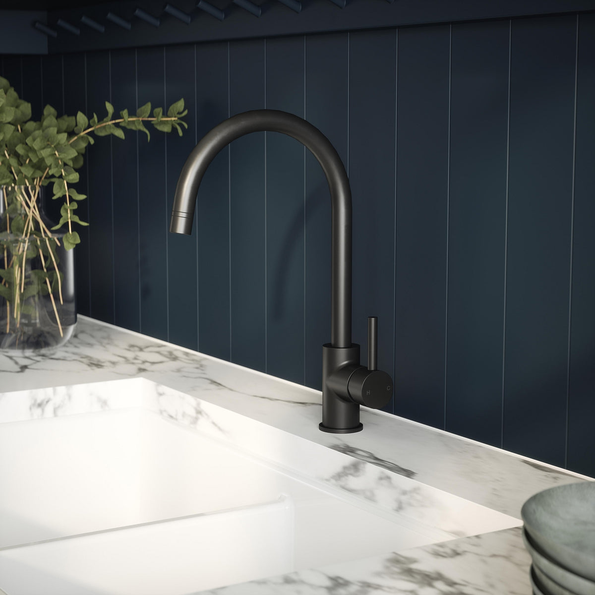 Lachun Mono Single Lever Handle Kitchen Sink Mixer Tap