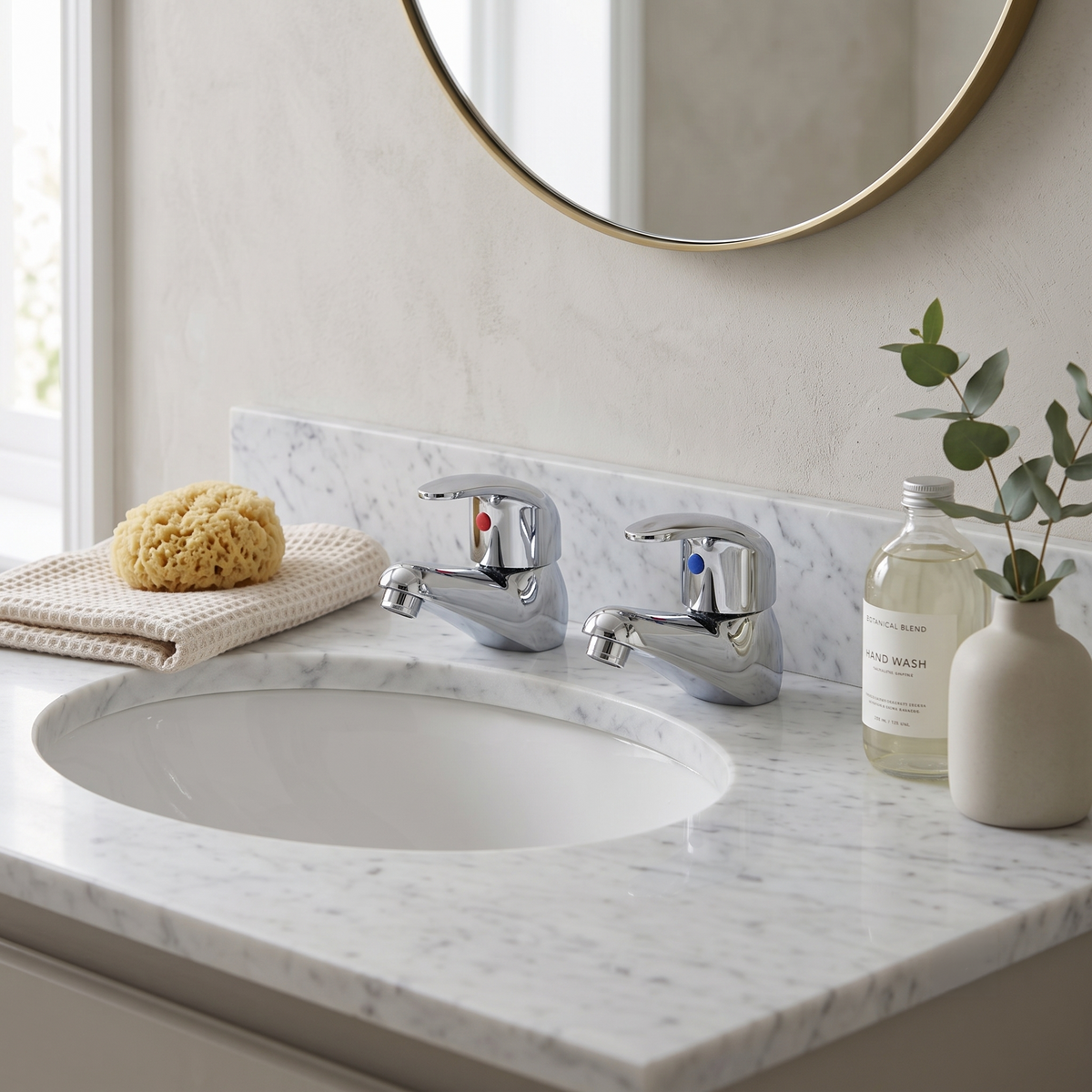 Luton Pair of Round Basin Pillar Taps - Chrome