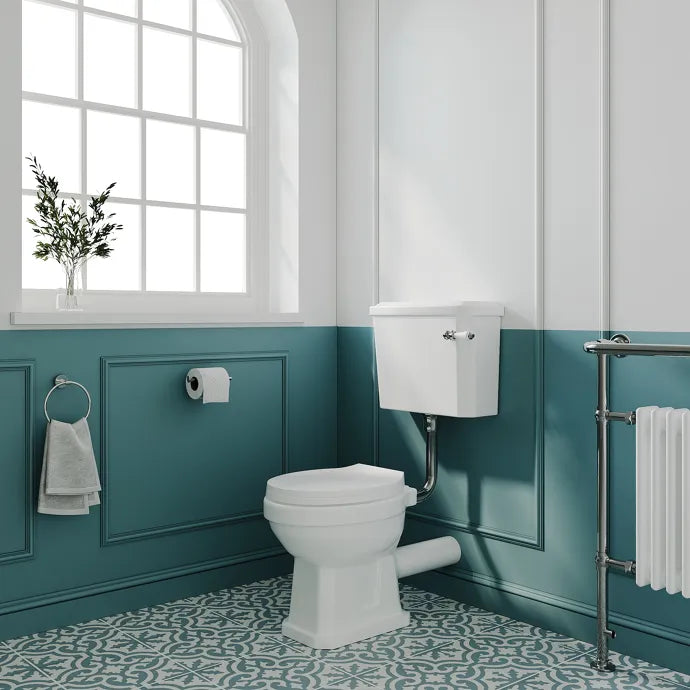 Carlton Low Level Toilet With Cistern & Flush Pipe Kit - White