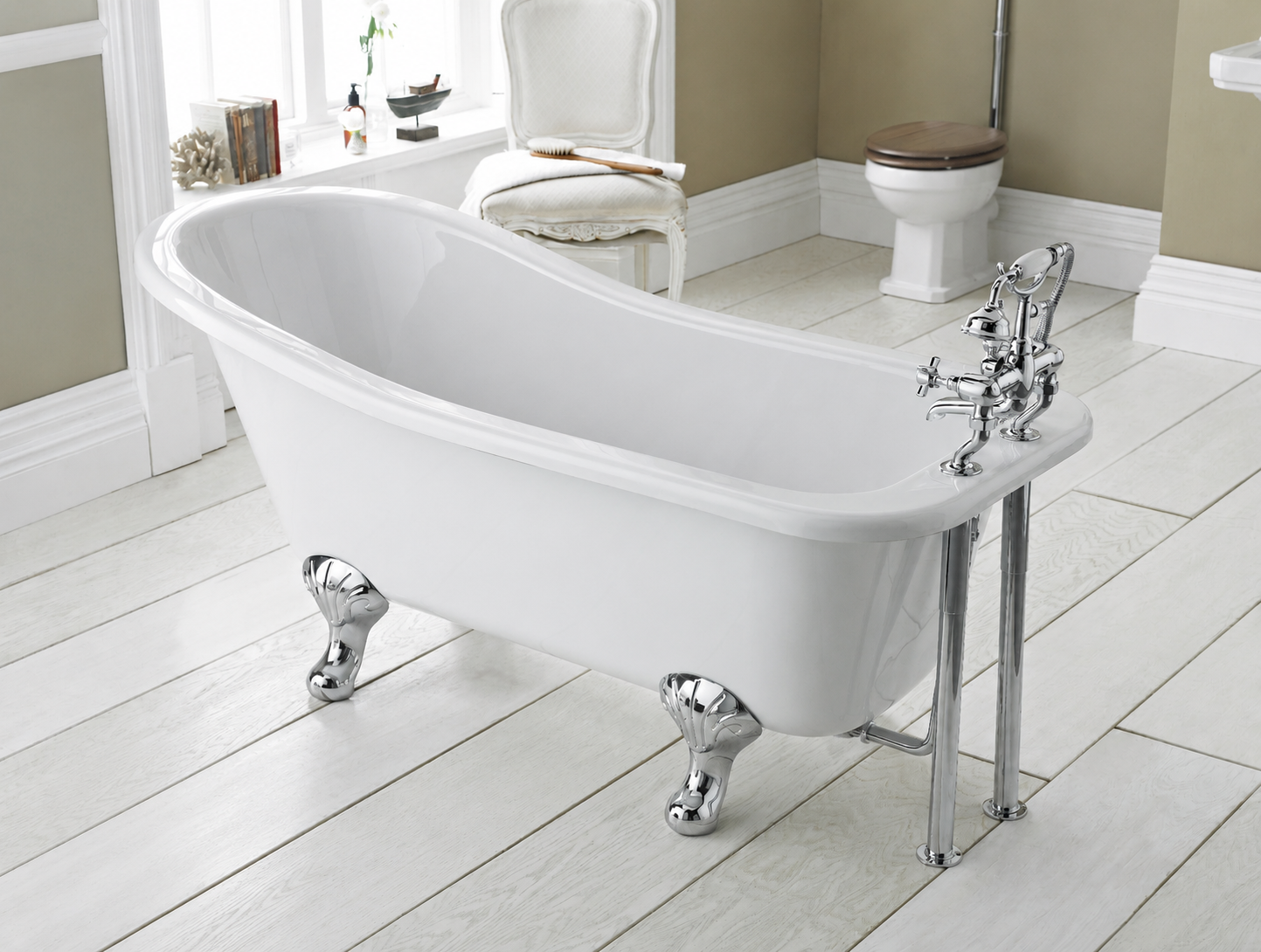 Horizon Freestanding Slipper Bath With Legs - White