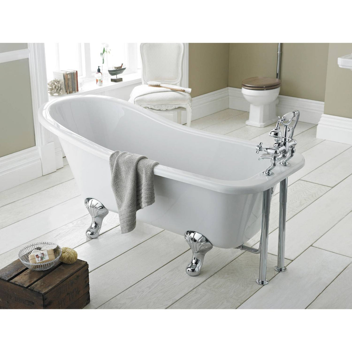 Horizon Freestanding Slipper Bath With Legs - White