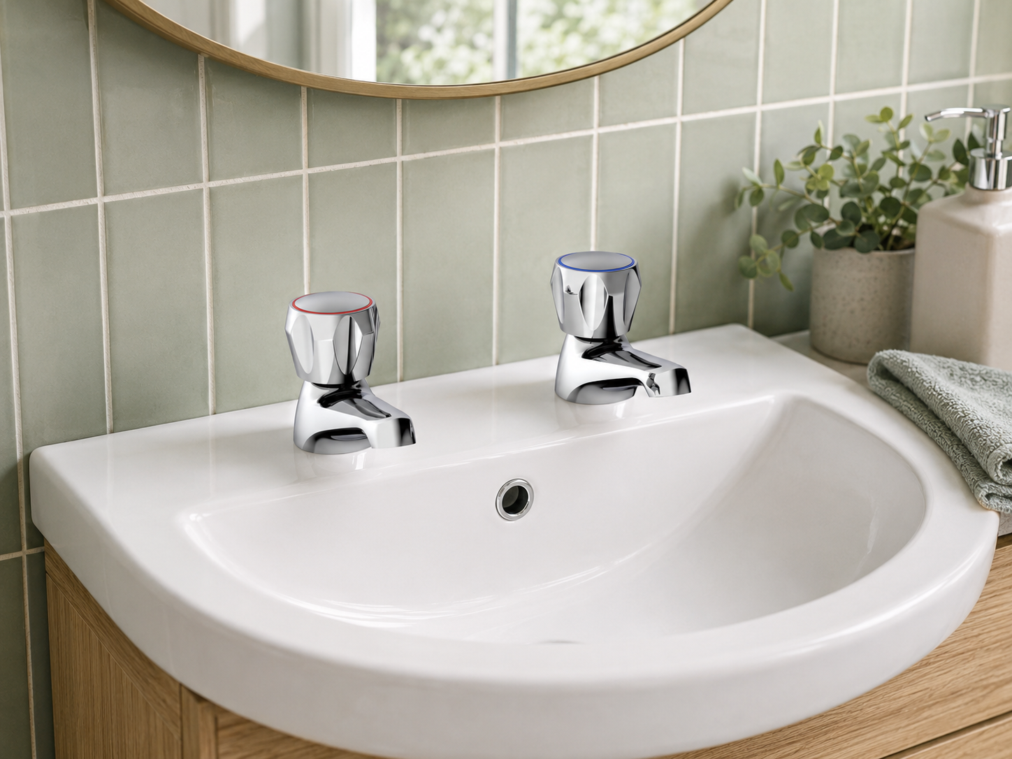 Contour Round Dome Dome Basin Pillar Taps - Chrome